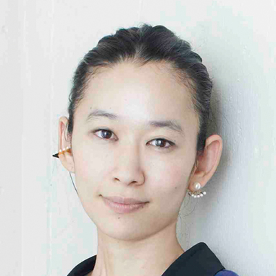 西加奈子